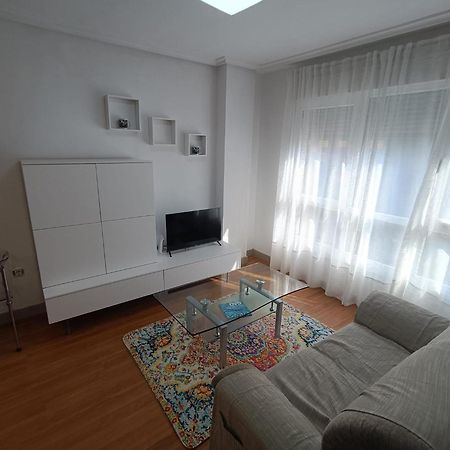 Apartamento Hospital Los Prados Parking Gratuito โอเบียโด ภายนอก รูปภาพ